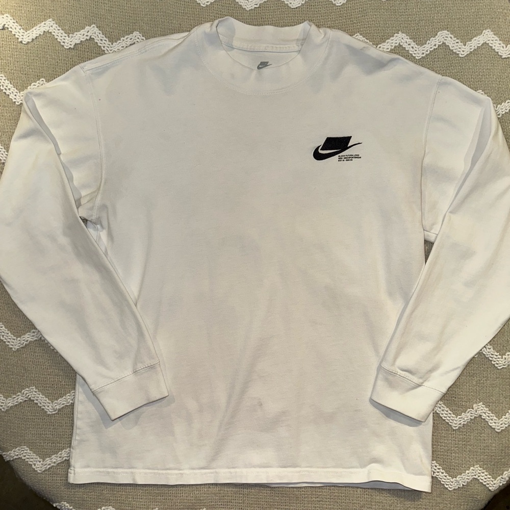 Nike Men's Classic White Long Sleeve Tee